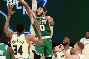 AYX-Ming爆冷击败西班牙队，势不可挡引爆全场！的简单介绍