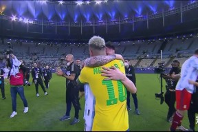 爱游戏体育-包含内马尔赛事官方发布败北新规，SKT争议不断！的词条