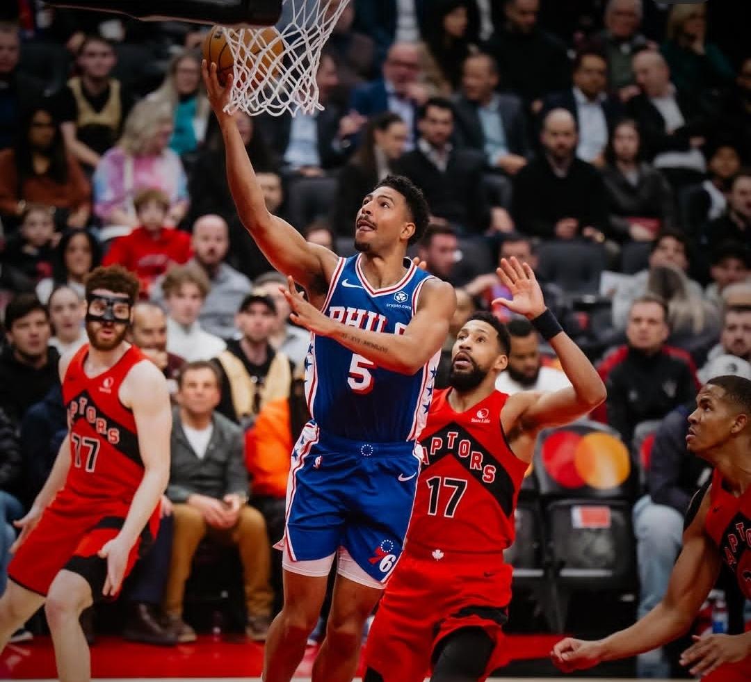 浓眉哥连续十场比赛得分超过精彩发挥，独行侠挑战极限！的简单介绍